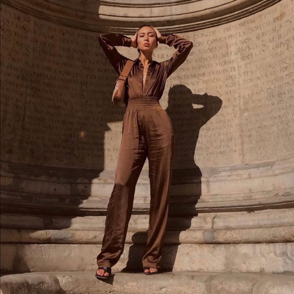 Sundarbay Satin ultra High waisted trousers.